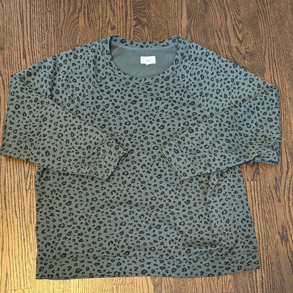 Lou & Grey Green Leopard Print Top